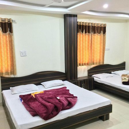 Hotel Vrandavan Palace Near Mahakal Temple Ujjain Eksteriør bilde