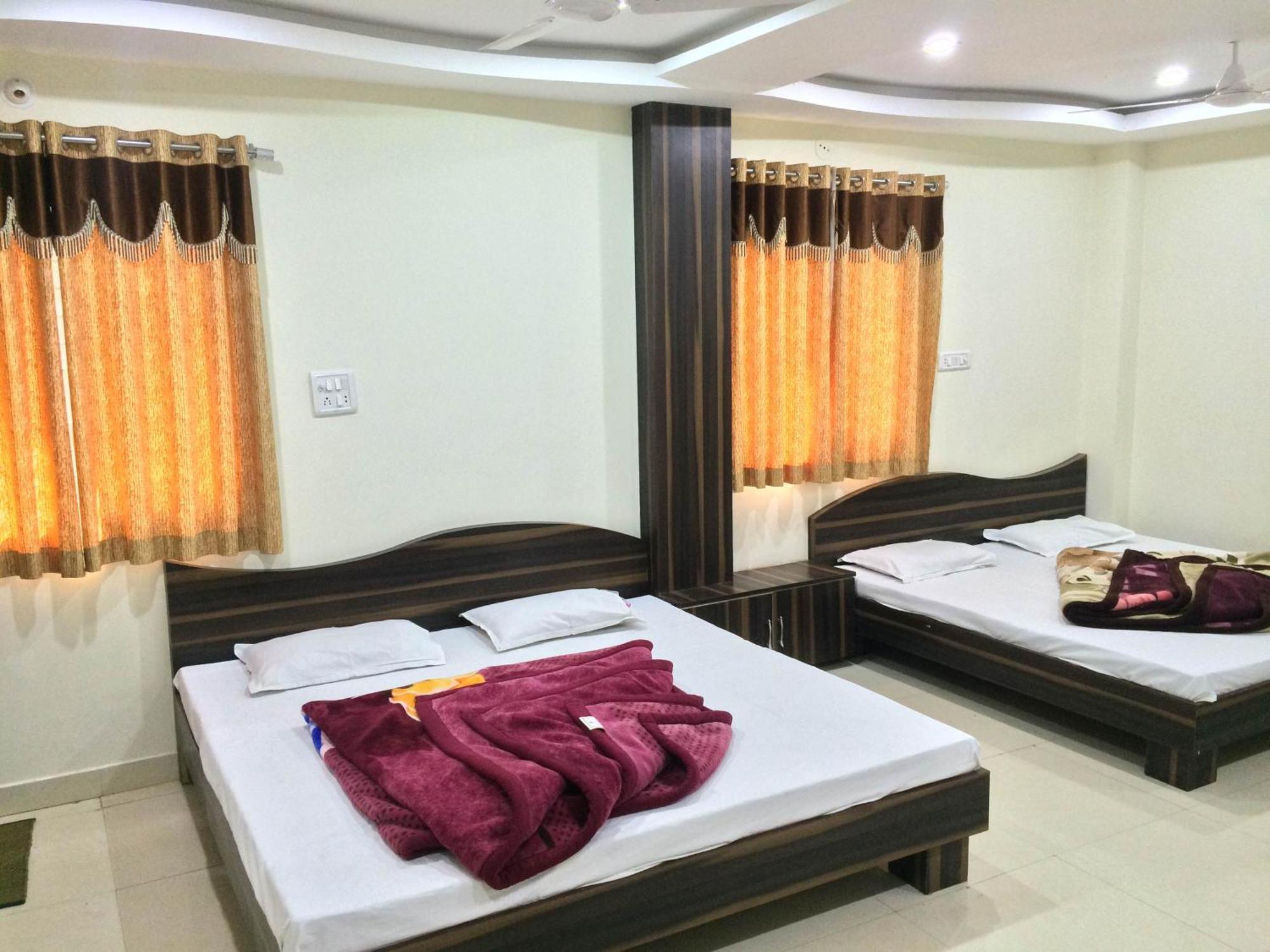 Hotel Vrandavan Palace Near Mahakal Temple Ujjain Eksteriør bilde