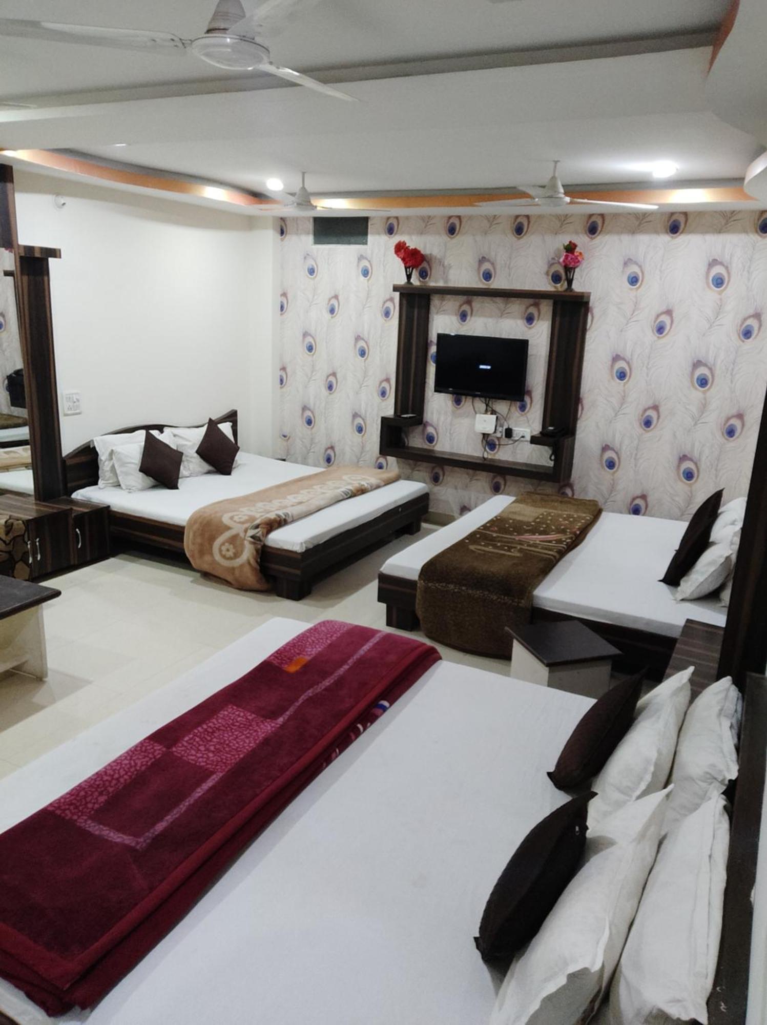 Hotel Vrandavan Palace Near Mahakal Temple Ujjain Eksteriør bilde