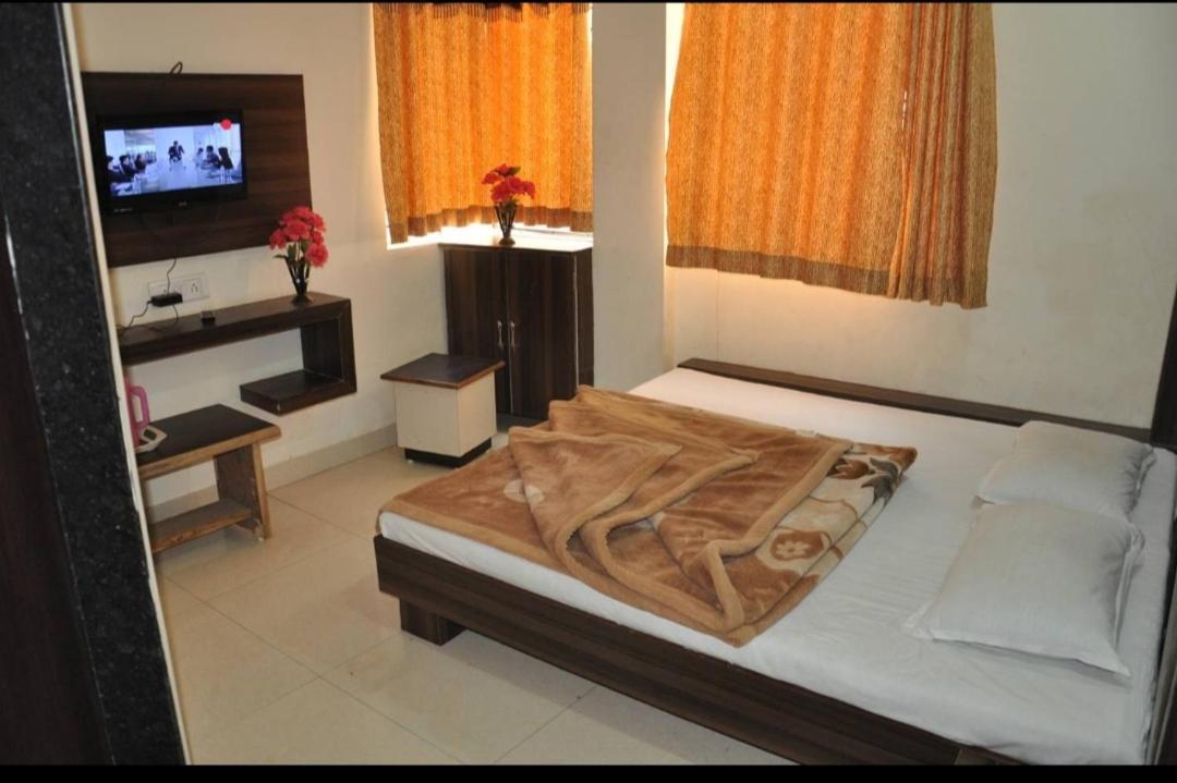 Hotel Vrandavan Palace Near Mahakal Temple Ujjain Eksteriør bilde